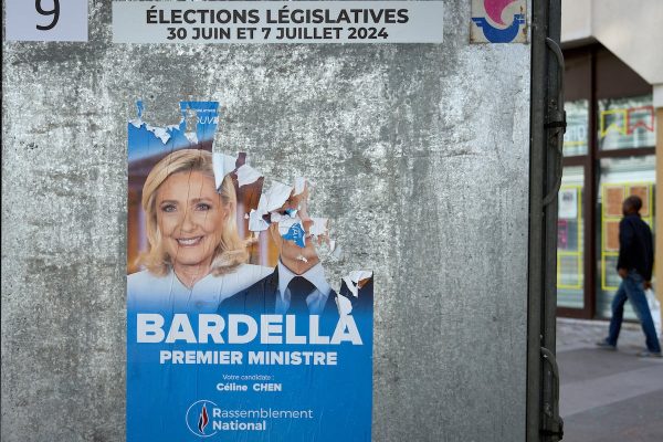 Bruselas observa con inquietud el auge en Francia de la extrema derecha de Le Pen | Elecciones europeas 2024 | Noticias