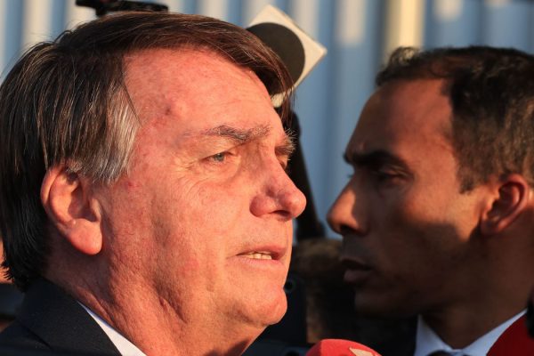 Bolsonaro recibirá a Milei y Kast en cumbre de la extrema derecha en Brasil