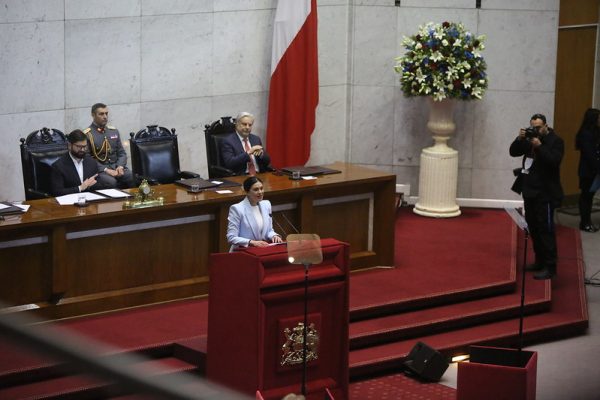 Karol Cariola llama a que la política sea "una herramienta de transformación para mejorar la vida de las y los compatriotas"