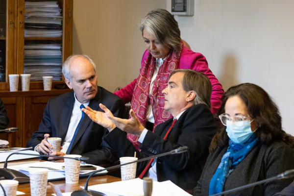 Oposición en el Senado se resiste a votar reforma de pensiones: «Es mala»