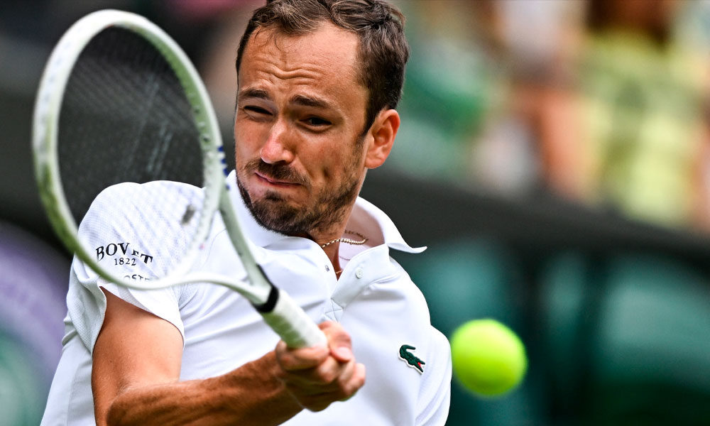 Medvedev debuta en Wimbledon con triunfo inapelable en tres sets – Diario Deportivo Más