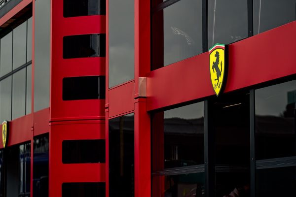 Ferrari confirma la salida de Enrico Cardile de su área técnica