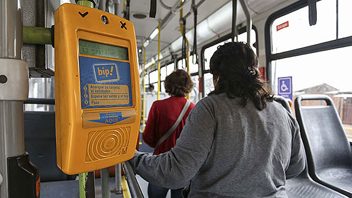 Panel de expertos sube tarifa de transporte público de Stgo.: son $20