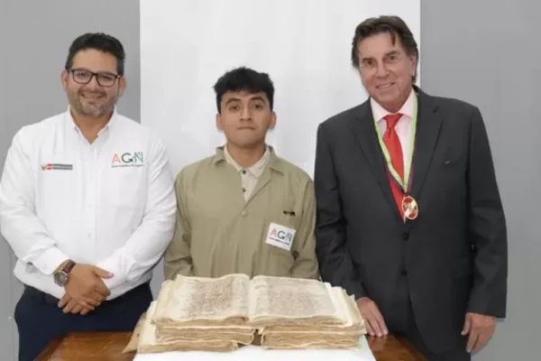 Hallan protocolo notarial de Ica de 1587 que certifica origen peruano del pisco