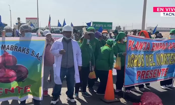 Huelga nacional de trabajadores del Senasa afecta frontera con Chile