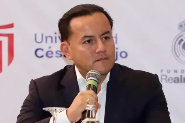 Richard Acuña descartó su eventual candidatura presidencial y rechazó declaraciones de Salatiel Marrufo