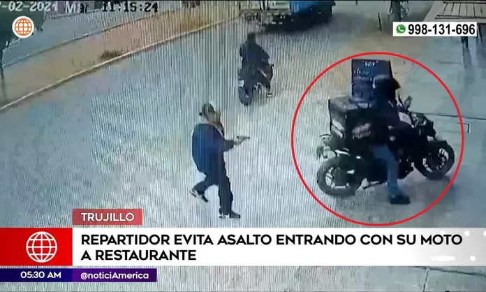 Trujillo: Repartidor evitó asalto entrando con su moto a restaurante