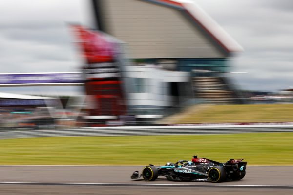 Festival británico en Silverstone con pole de George Russell y doblete de Mercedes