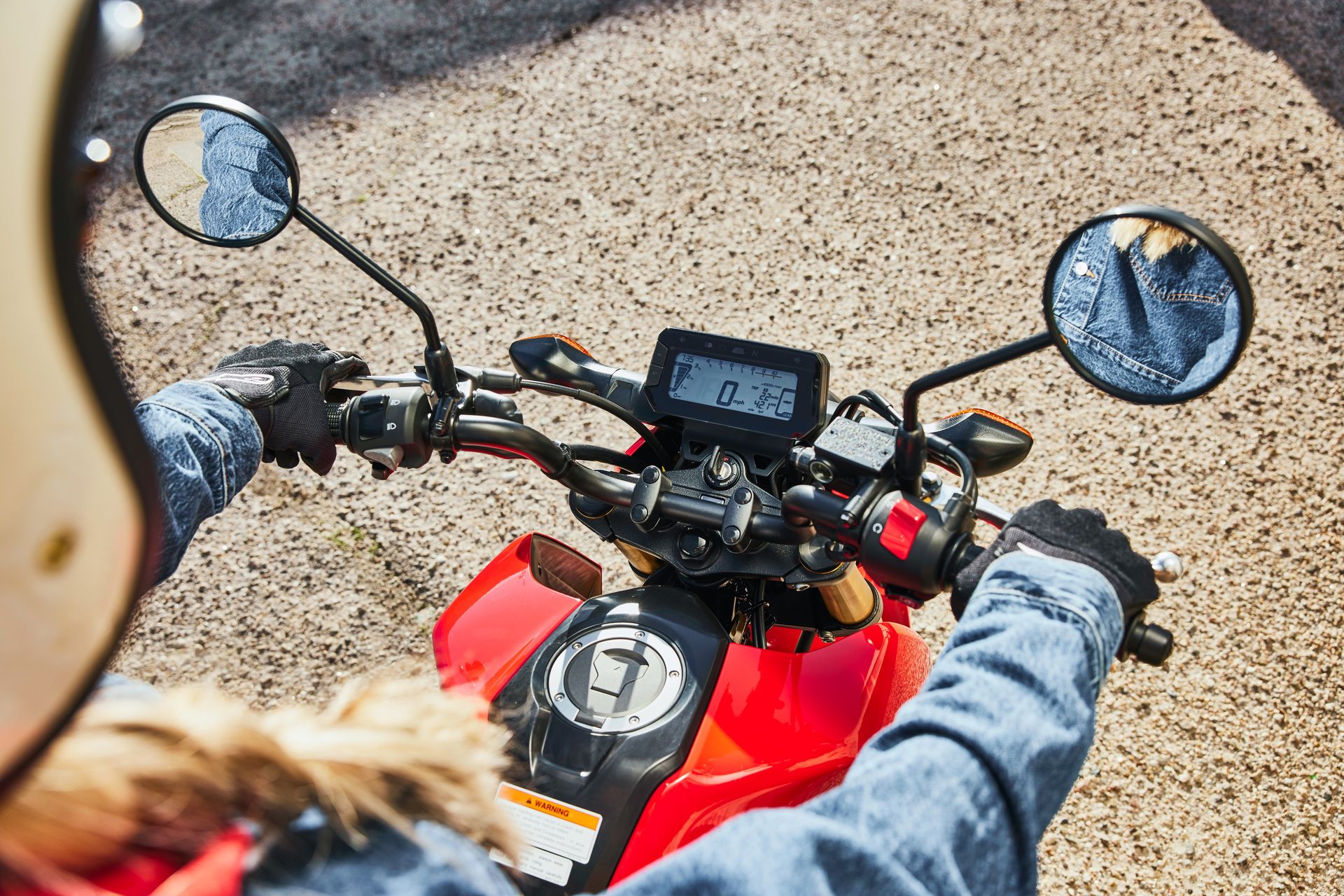 Parece una minimoto y no es barata, pero es una divertidísima 125 que solo gasta 1,5 l/100 km