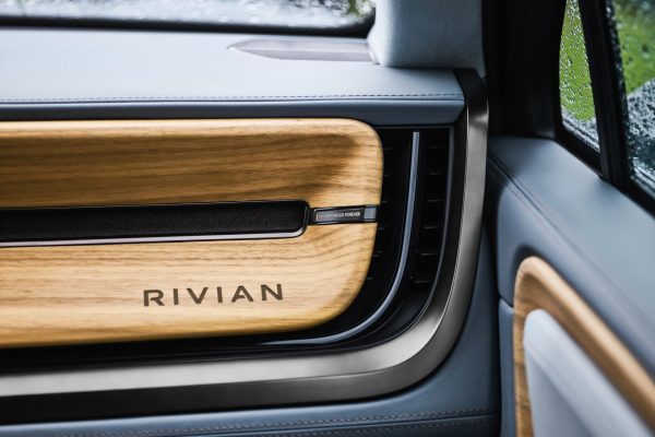 Rivian planea lanzar 5 modelos nuevos en el futuro, tres de ellos de una plataforma nueva