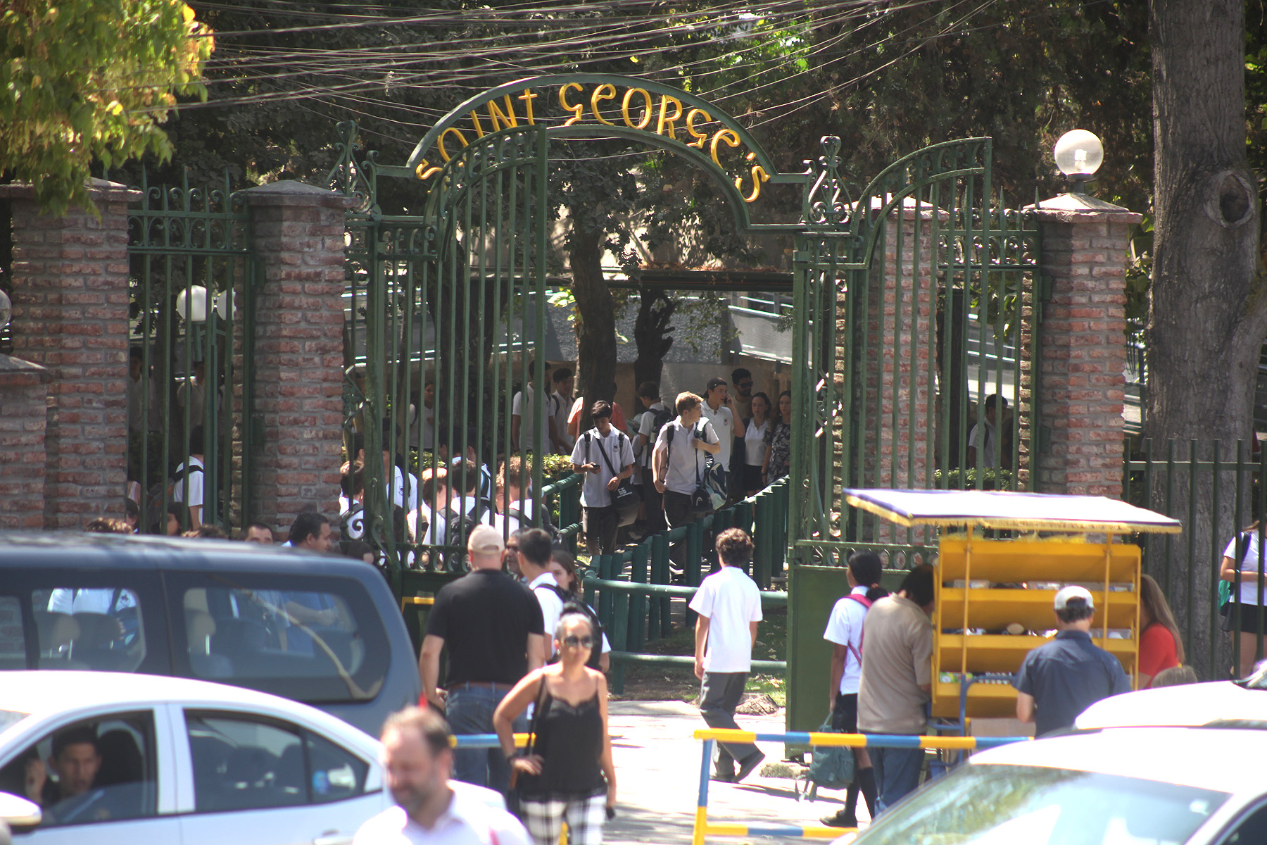 Colegio Saint George se arrepiente de apelar y cancela matrícula a alumnos