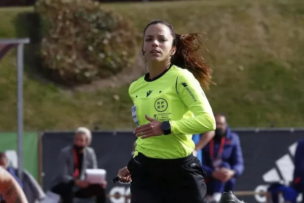 Marta Huerta, la rbitra pionera en el ftbol profesional espaol: "Es ya un referente para las mujeres que vienen detrs" | LaLiga Hypermotion 2024