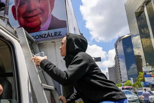 Venezuela: La oposicin contra la tirana se multiplica desde Caracas: "El presidente es Edmundo"