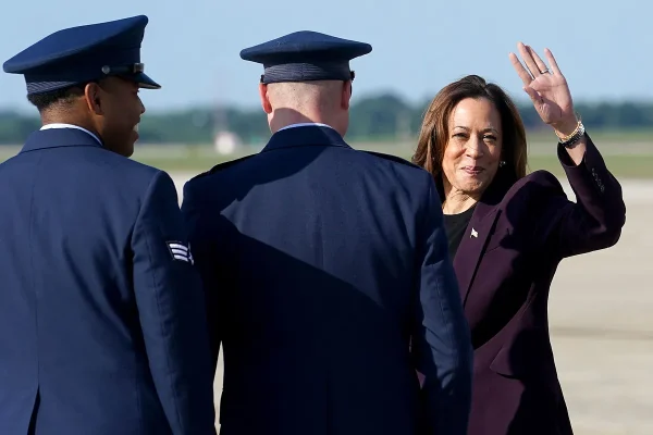 El recrudecimiento de la guerra en Oriente Próximo complica la estrategia electoral de Kamala Harris