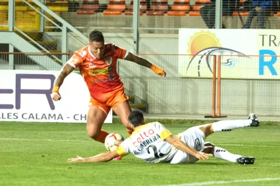 Coquimbo Unido no logra retomar el rumbo y cae por la cuenta mínima ante Cobreloa