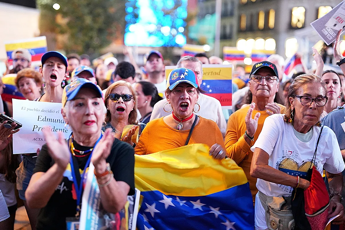 Los venezolanos exiliados en Madrid se congregan en Callao un mes después de las elecciones y con la esperanza íntegra