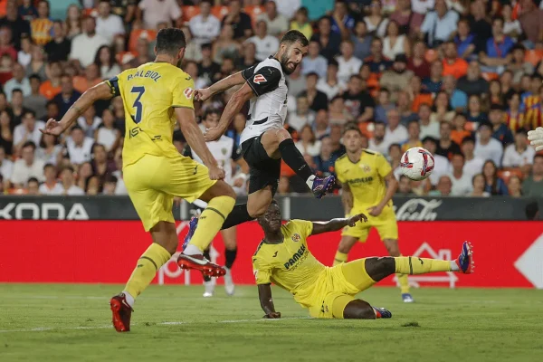 El Valencia se estrella contra sus propias limitaciones y un Villarreal sufridor | LaLiga EA Sports 2024