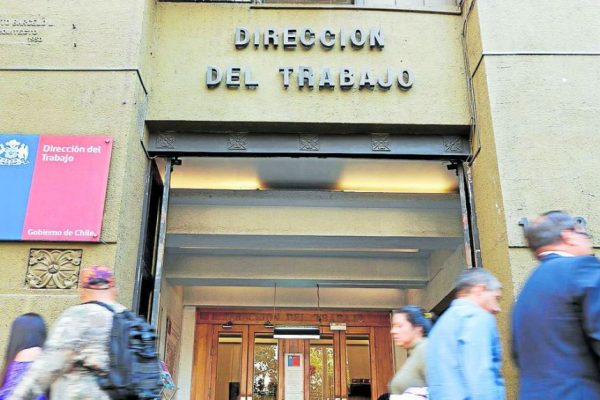 La DT se defiende de criticas por insólito cierre de farmacia asaltada