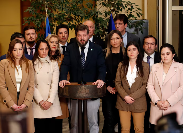 Siete ofensivas parlamentarias de oposición contra el Gbno. han fracasado