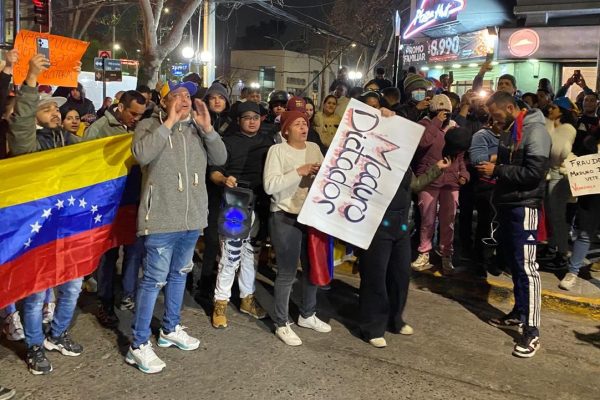 El activismo de la oposición venezolana en territorio chileno