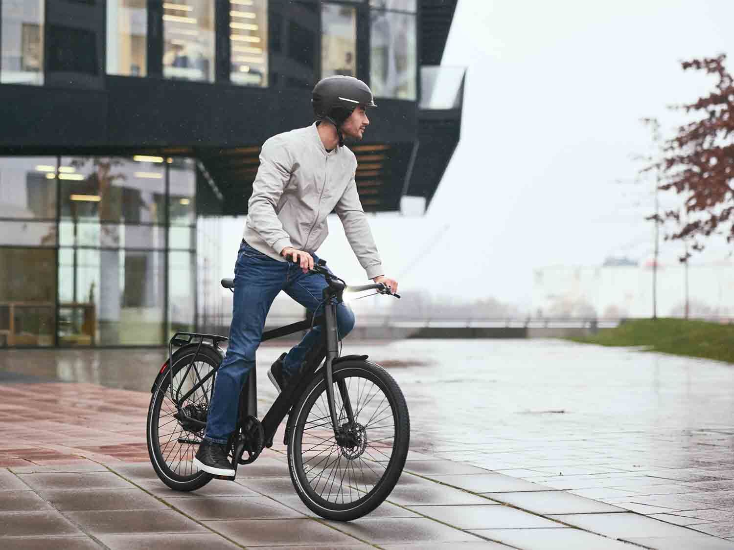 Lo mejor para moverte a motor por la ciudad sin gastar gasolina, sin seguro y sin carnet, es de Lidl, tiene 100 km de autonomía y cuesta 1.200 euros