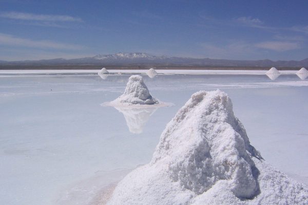 Sector de salar de Atacama se hunde por extracción de litio