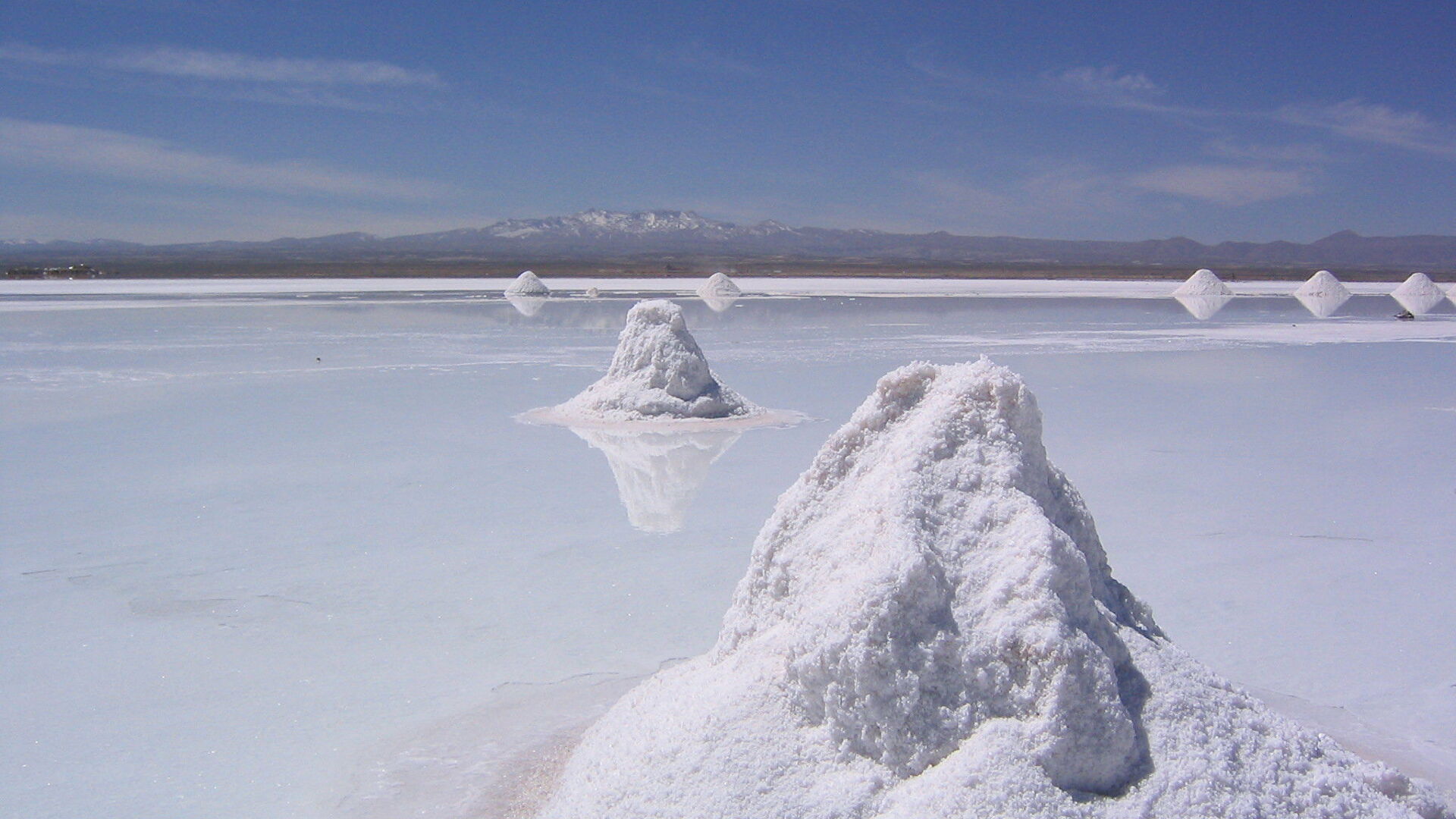 Sector de salar de Atacama se hunde por extracción de litio