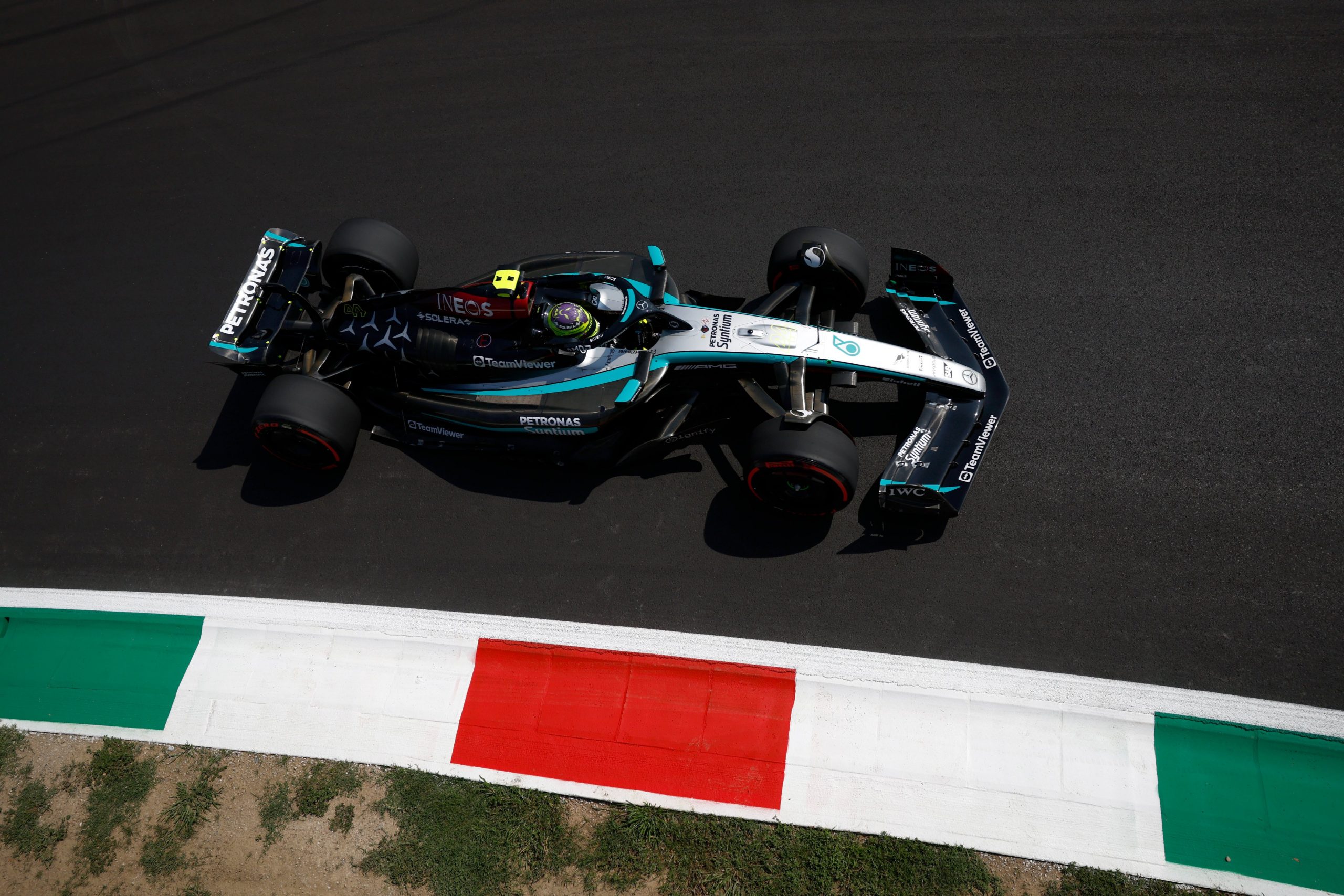 Lewis Hamilton es el más rápido en una FP2 en Monza también marcada por los accidentes