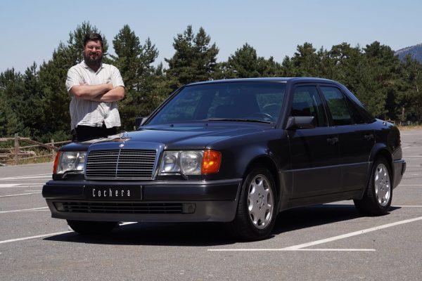 Cuando los ingenieros mandan más que los contables, nacen coches como el brillante Mercedes 500E (+vídeo)