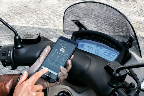 Es más segura que una scooter, consume 2,3 l/100 km, y sigue siendo el vehículo urbano ideal si tienes el carnet B