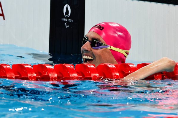 El efusivo saludo del presidente Boric a la nueva medalla de Alberto Abarza en los Pararalímpicos París 2024