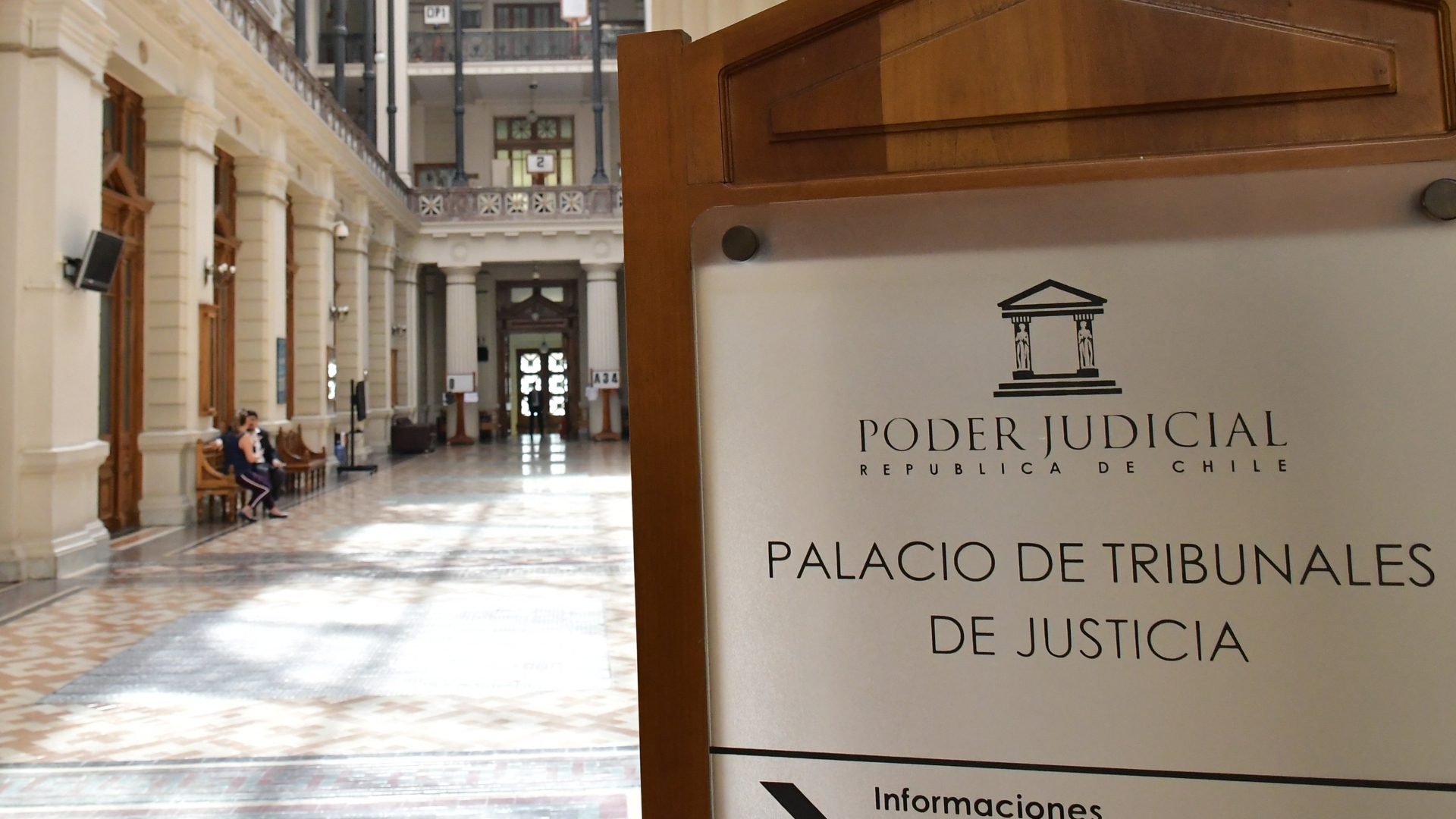 82% no confía en el Poder Judicial y 84% cree que prácticas de Luis Hermosilla son frecuentes en abogados