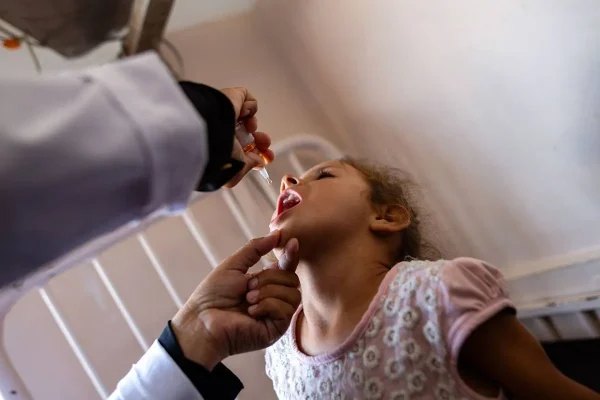 Tres días, 640.000 niños y 1,3 millones de dosis: el plan de vacunación contra la polio en Gaza