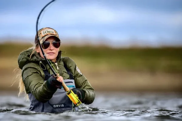 La británica que quiere acabar con el sexismo en el mundo de la pesca