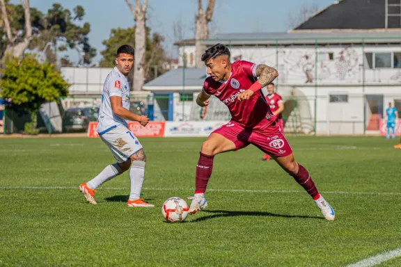 Deportes La Serena rescata un punto en Santa Cruz y camina firme a la primera división