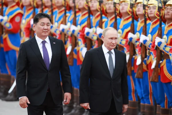 Putin se pasea impune por Mongolia mientras sigue machacando ciudades ucranianas