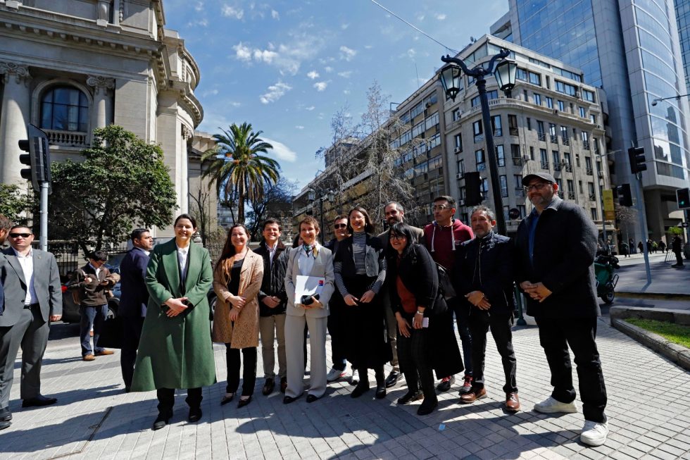 Casco histórico será beneficiado: Gobierno anuncia fondo de recuperación para sectores comerciales de siete comunas del país