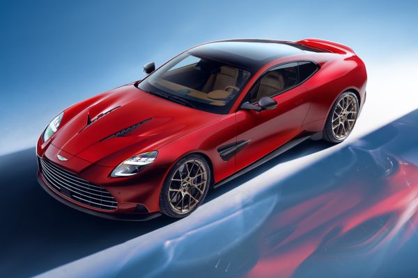 Un elegante Aston Martin Vanquish regresa para reinar entre los Super GT con un V12 de 835 CV y un diseño que deja boquiabierto