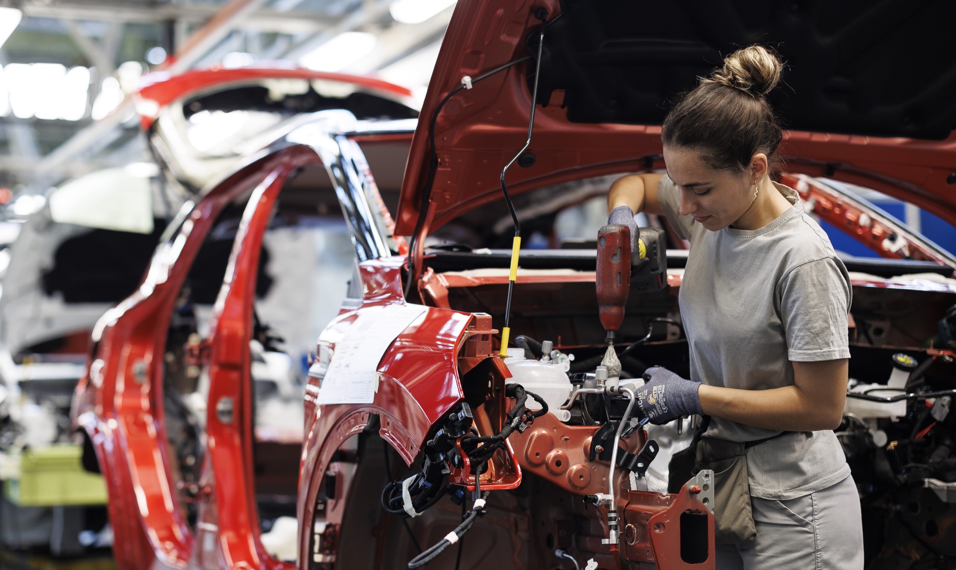 Hay esperanza en el sector del automóvil, Renault Valladolid busca 500 nuevos trabajadores para la fábrica de Captur y Symbioz