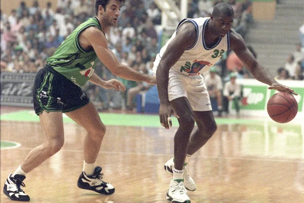 "Se comió una paella para dos él solo": se cumplen 30 años del día en que Magic Johnson enloqueció Badalona