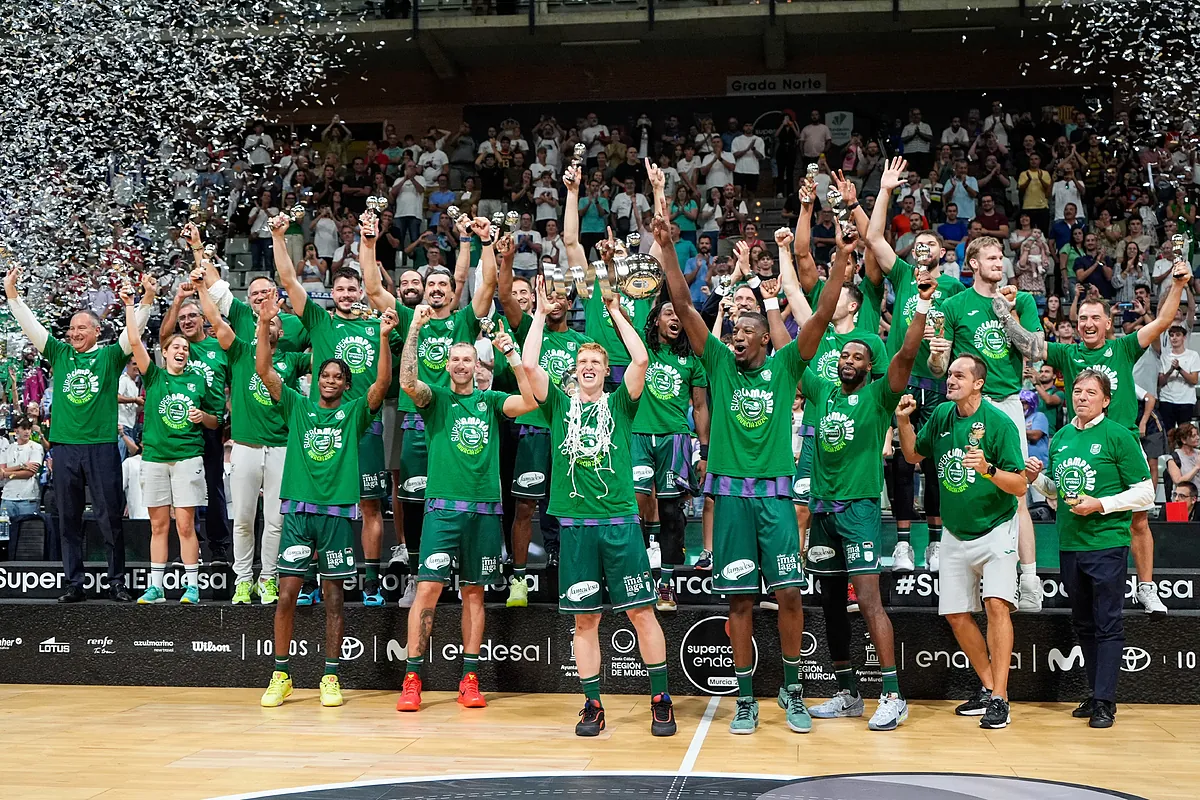 Unicaja confirma su estatus: gana su primera Supercopa y corta la racha del Real Madrid