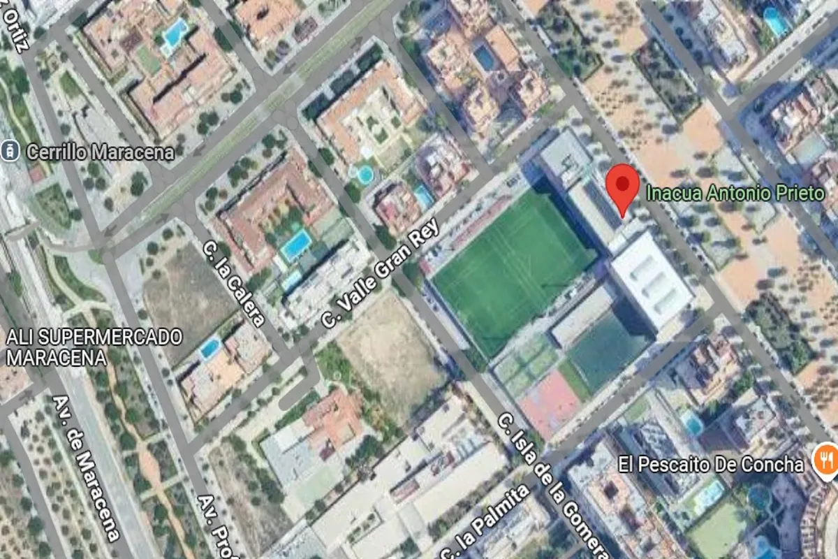 Investigan los disparos en un campo de fútbol de Granada con dos heridos leves