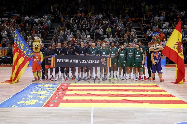 El deporte profesional vuelve a Valencia: La Fonteta acoge el Valencia Basket-Cedevita