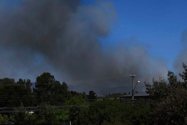 Senapred ordena evacuación de cuatro sectores de la Región de Valparaíso por incendios forestales