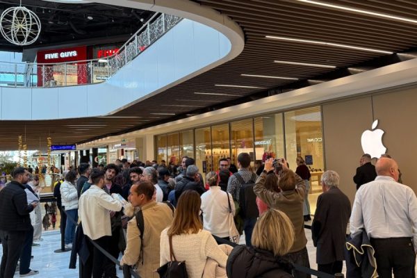 Apple abre una nueva tienda en el Centro Comercial La Vaguada de Madrid