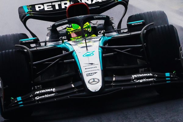 Mercedes desestima la posible deserción de Lewis Hamilton en lo que resta de temporada