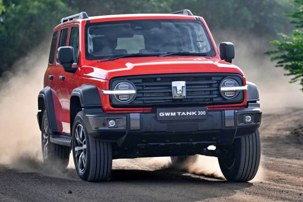 Aunque se cuestiona la calidad de los coches chinos, el vuelco de este todoterreno haciendo 4x4 en vídeo muestra lo evidente