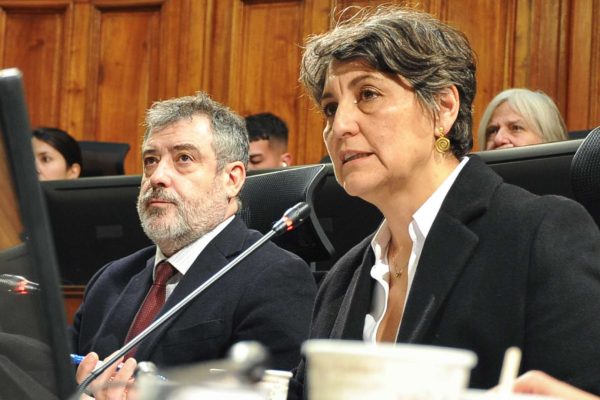 Cómo se gestó en el Congreso la devolución a cuentagotas de los USD 1.500 millones que las Isapres deben retornar a sus afiliados