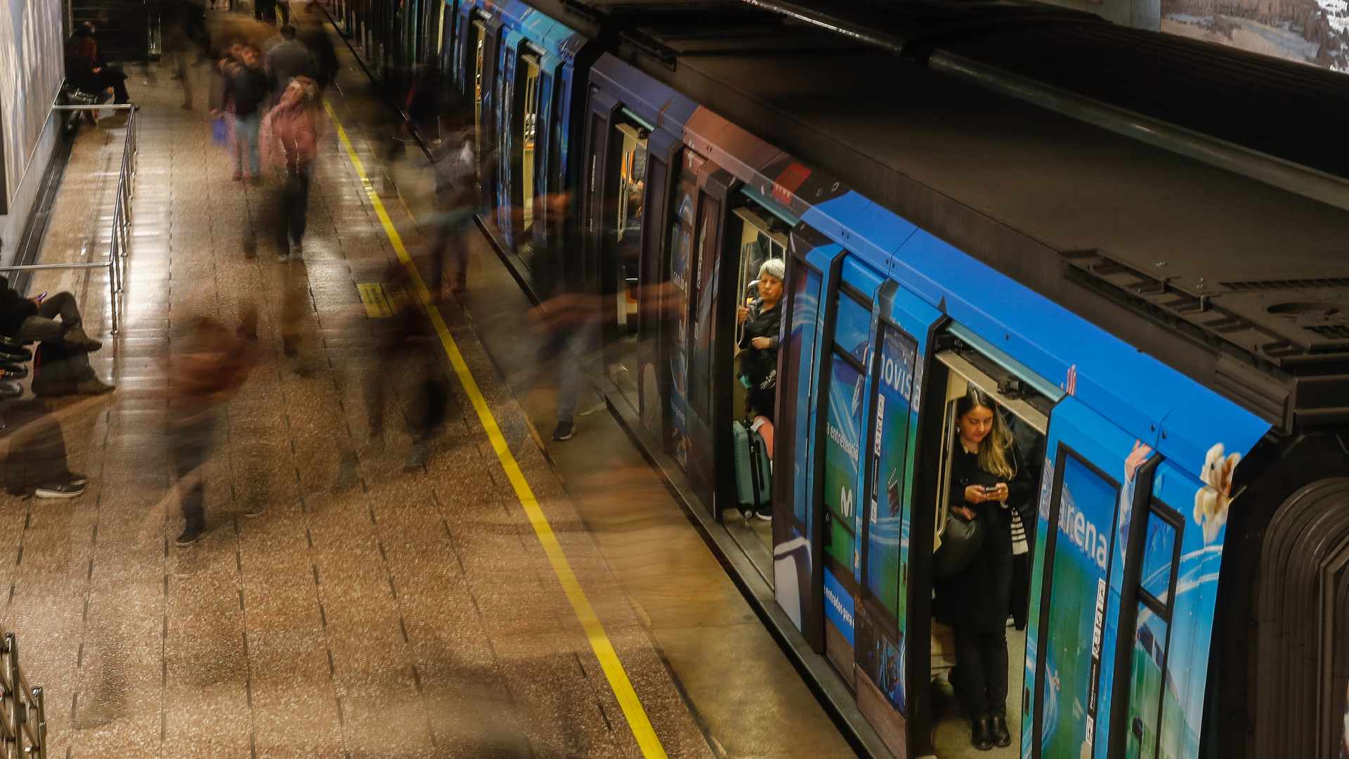 Metro adelanta su horario de apertura los domingos y festivos