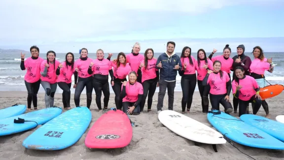 El proyecto de surf que busca el empoderamiento de las mujeres